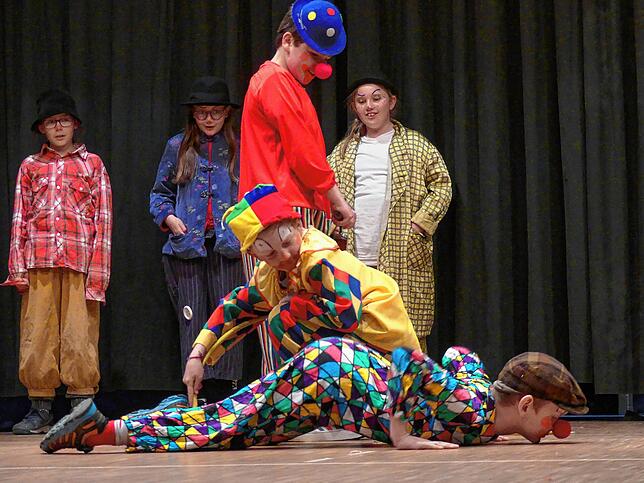 Bild 18: Zirkusvorstellung der Grundschule Bermatingen – Die besten Bilder