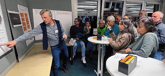 Unterschiedliche Ansprüche formuklierten die Teilnehmer beim Thema Mobilität, das Moderator Oliver Herweg souverän moderierte.