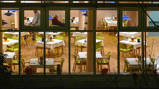 Beim Abriss von Hausteil E verschwindet auch der Speisesaal fürs Bürgerheim, dafür erfüllt die Cafeteria viele Aufgaben.