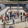 Rundgang über die Baustelle für den Neubau der Eichendorffschule: Auf der Fläche im Bild sollen die Lüftungsräume entstehen.