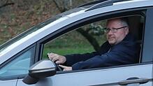 Georg Lang fährt seit 34 Jahren als Pendler täglich die Strecke von Stühlingen zur Arbeit nach Waldshut und zurück. Er kann aus ...