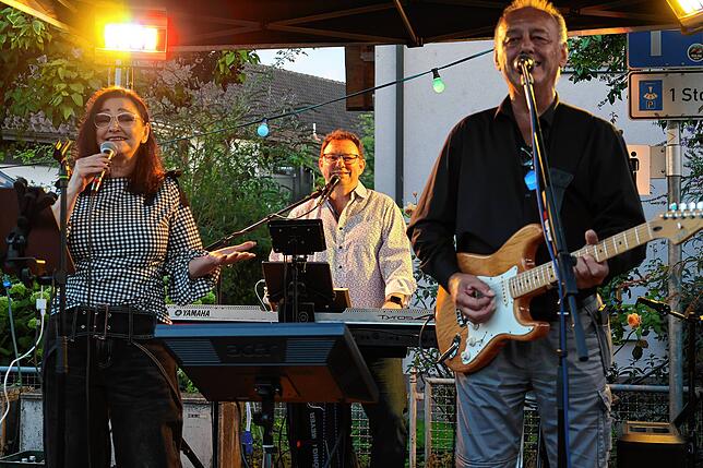 Bild 15: Das Dingelsdorfer Herbstfest 2025 geht weiter – hier sind die Fotos vom Samstagabend