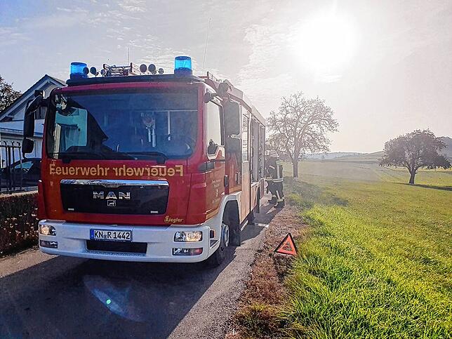 Am Sonntagmorgen folgte direkt der nächste Einsatz: Schwarzer Rauch stieg aus einer Küche empor. Auch die Abteilungen Stahringen und ...