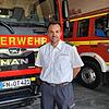 Kreisbrandmeister Alexander Amann (rechts) und Björn Hussal, Kommandant der Freiwilligen Feuerwehr Oberteuringen, im Gerätehaus in ...
