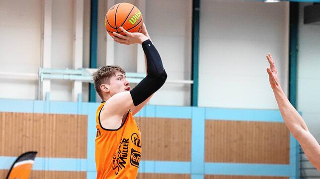Erwartet in den Playoffs eine deutliche Steigerung von seiner Mannschaft: Panthers-Spieler Jonas Niedermanner. Bild: Sauter
