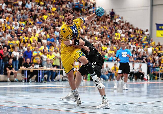 Bild 29: HSG Konstanz feiert den Aufstieg in die 2. Handball-Bundesliga. Bilder vom Spiel gegen Hildesheim
