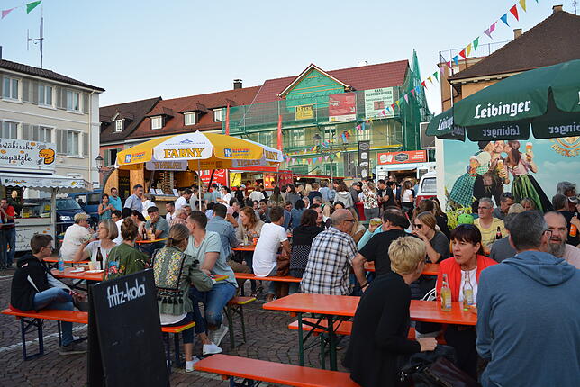 Bild 15: Bilder vom Markdorfer &bdquo;Street-Food-Markt&ldquo; auf dem Marktplatz am Sonntag