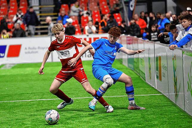 Bild 5: Europas beste U-15-Fußball-Teams in Friedrichshafen! Unsere besten Bilder vom MTU-Cup, Teil 1!