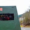 Erfassen und blitzen: das Optik-Fenster eines mobilen Kontrollgeräts, offiziell Enforcement Trailer genannt. Auch dessen häufigere ...