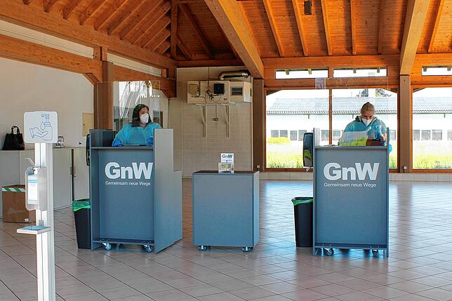 Seit Montag bietet das Schnelltestzentrum im Industriegebiet Markdorf Riedwiesen kostenlose Tests mit digitalem Test-Zertifikat an.
