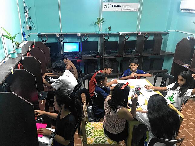 Dank Spenden verfügen die Schüler im Kinderdorf über zehn Computer, mit denen sie am Online-Unterricht teilnehmen können. Die Schulen ...
