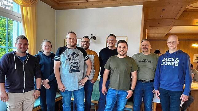 Der Vorstand des neu gegründeten Vereins Dorschmiede Riedern am Wald-Hürrlingen (von links): Christian Gantert und Lena Rhode ...
