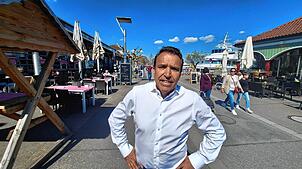 Stefan Müller, genannt „Bifi“, tritt Stück für Stück kürzer. Seit 42 Jahren ist er in der Konstanzer Gastronomie als Koch, Unternehmer ...