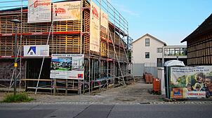 Das Begegnungszentrum ist als Solitärbau konzipiert. Nun muss darüber entschieden werden, wie die Außenanlage aussehen soll.