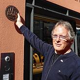 Andreas Spaett hat das Haus in der Hussenstraße 50 vorbildlich saniert. Deshalb wurde er von der Stiftung Stadtbild ausgezeichnet.