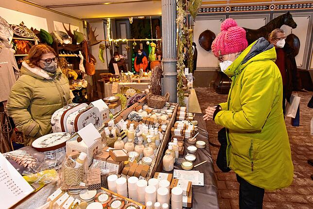 In der Anspannhalle des fürstlichen Marstalls gibt es für die Besucher nicht nur Seifenspezialitäten zu entdecken.