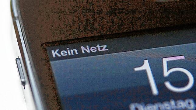 Die Aufschrift &bdquo;Kein Netz&ldquo; ist auf dem Bildschirm eines Mobiltelefons zu sehen. (Symbolbild)