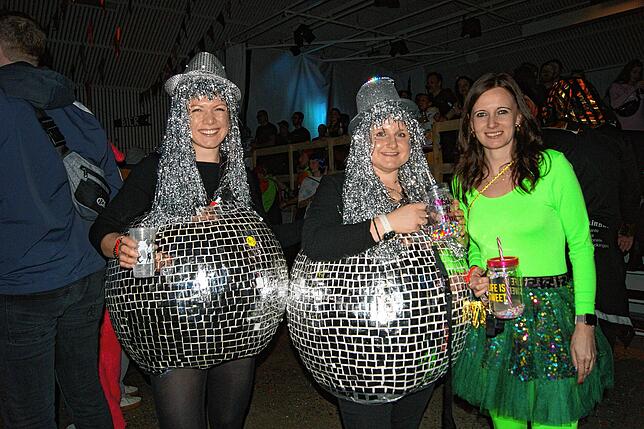 Bild 7: Ausgefallene Kostüme und laute Musik – So war die Guggen-Party