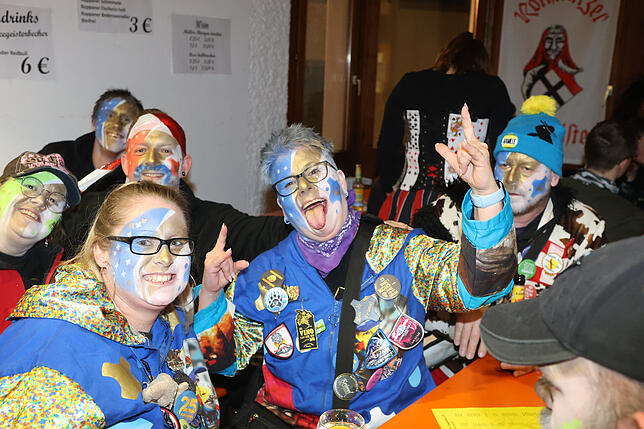 Bild 20: Konstanzer Straßenfasnacht 2025: Die Stimmung ist auch am Fasnachtsfreitag super