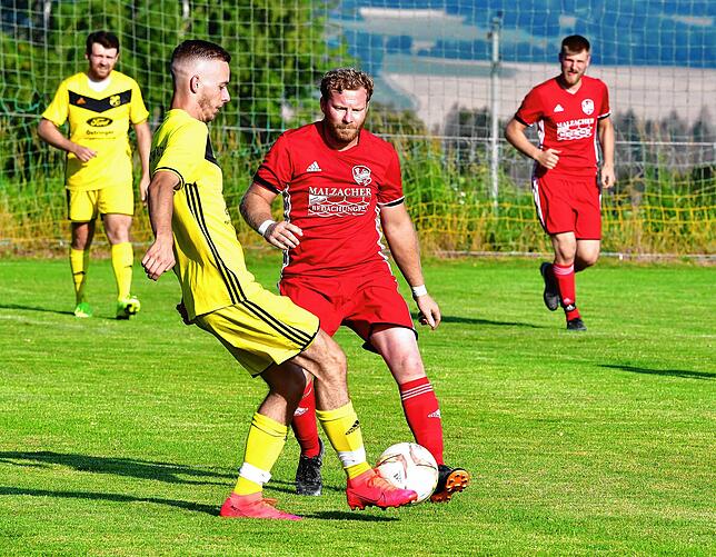Bild 19: SV Schwörstadt setzt sich im Rothaus-Bezirkspokal mit 2:1 beim FC Dachsberg durch &ndash; und wir haben Bilder!