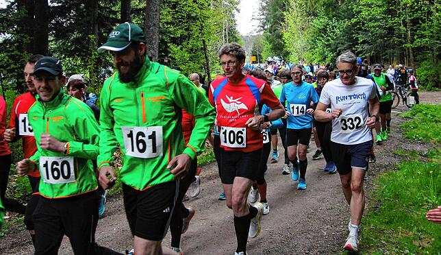 Bild 18: Bilder und Eindrücke vom 15. Sport Weiß-Lauf in Königsfeld: Ein unvergessliches Event