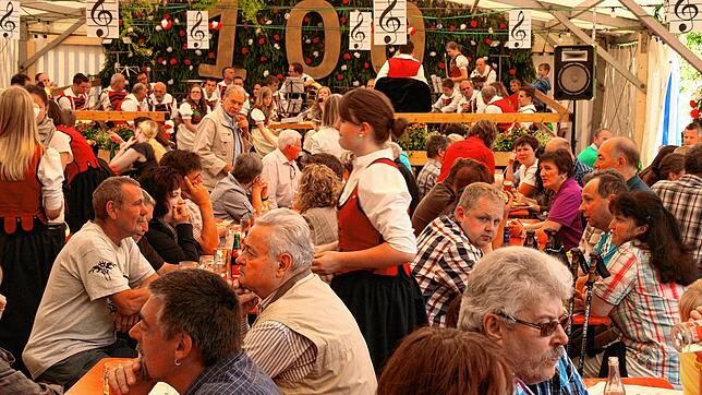 Volle Festzelte wie hier am Musikfest in Oberwihl wird es in 2020 wegen Corona voraussichtlich nicht geben.