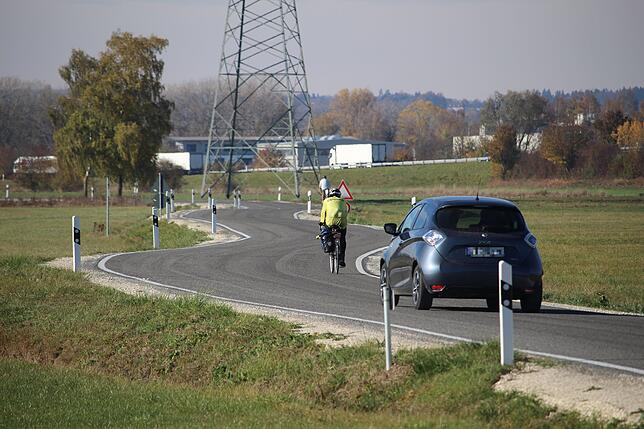 Oktober 2018: Der Rollsplitt auf der Kreisstraße in Richtung Pfohren sorgt damals für Ärger in Neudingen.