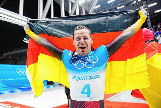 Ein sensationeller Erfolg: Christopher Grotheer hat als erster Deutscher eine Goldmedaille im Skeleton gewonnen.