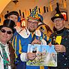 Die Narren sind in Meersburg an der Macht, jetzt kann der Bürgermeister in den Urlaub gehen. Kräuterdoktor Heiko Herp (von links) ...