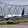 Die Boeing 737 steht am Donnerstagnachmittag, 7. März, auf dem Flughafen Friedrichshafen. Am Abend zuvor ist die Maschine aus Zürich ...