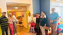 Feiern das Projekt (von links): Fabian Schmidt, Silvia Brandl (Kinderhaus), Reinhard Matt (Schreiner), Sarah Philipp, Sandra Geib, ...