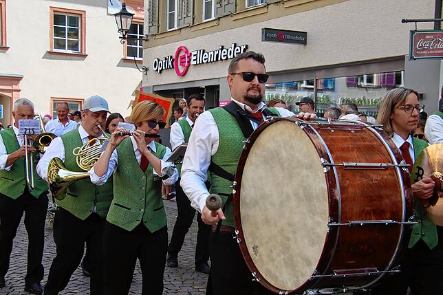 Bild 23: Waldshuter Chilbi 2025: So viel Freude macht der Festumzug in der Kaiserstraße - die schönsten Bilder
