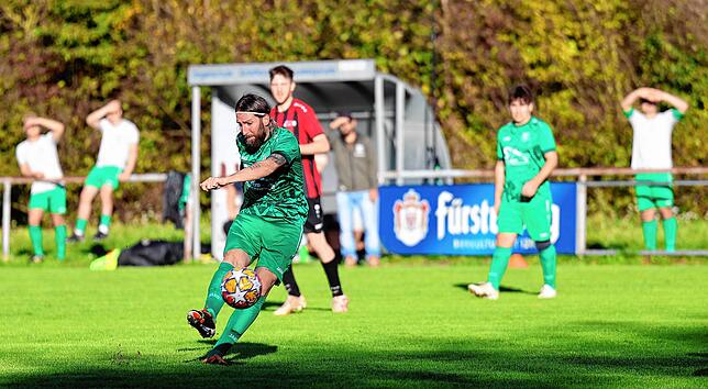 Bild 7: Unsere Bildergalerie von Bezirksligaspiel zwischen dem FC Bodman-Ludwigshafen und dem TSV Aach-Linz