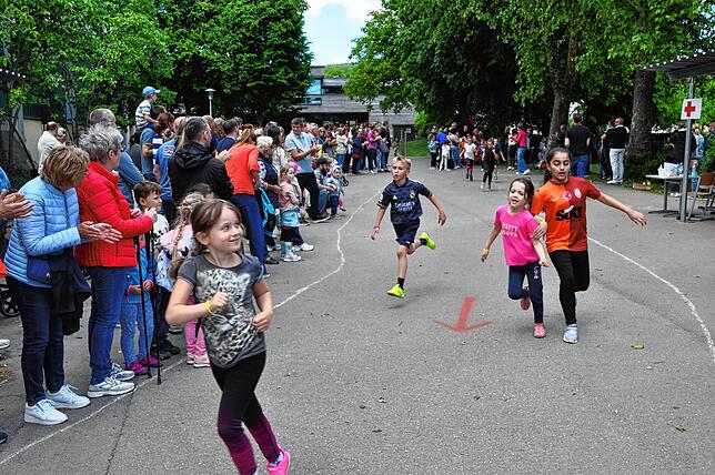 Bild 19: Bilder vom Sponsorenlauf der Grundschule Leimbach