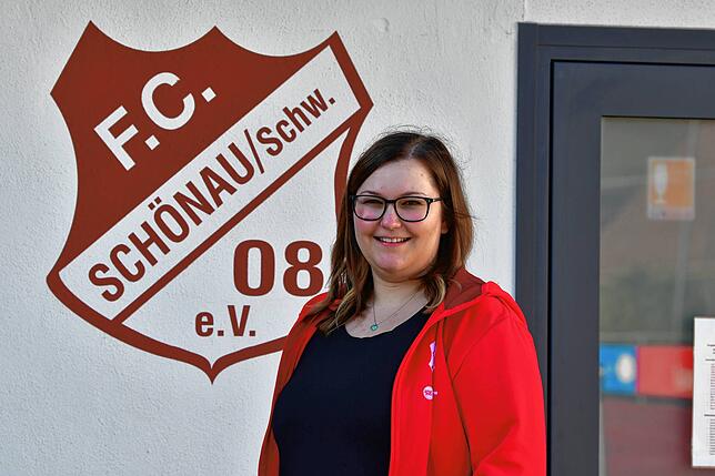 Jasmin Markanic (29) stammt aus Wieden. Sie lebt in Schönau, arbeitet im Marketing eines weltweit tätigen Pumpenherstellers aus ...
