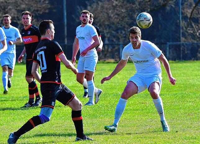 Bild 18: SG FC Wehr/Brennet gelingt wichtiges 1:0 gegen den FC RW Weilheim &ndash; und wir haben Bilder!