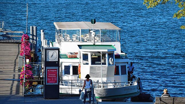 Die MS Großherzog Ludwig im Hafen von Bodman liegt momentan deutlich tiefer als üblich. Trotzdem macht der Wasserstand noch keine Probleme.