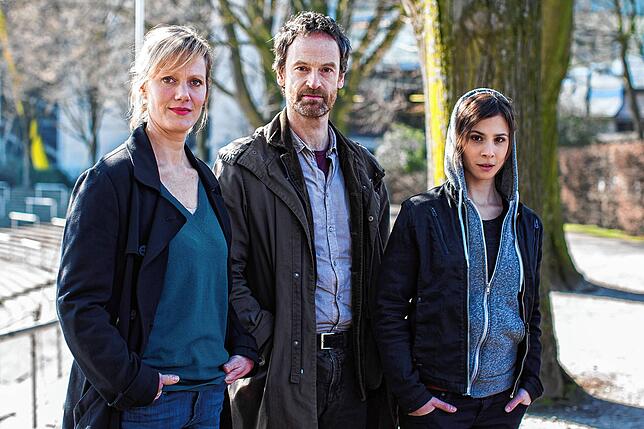Anna Schudt (links) beim „Tatort“-Dreh mit Serienkollegen Jörg Hartmann und Aylin Tezel in Dortmund.