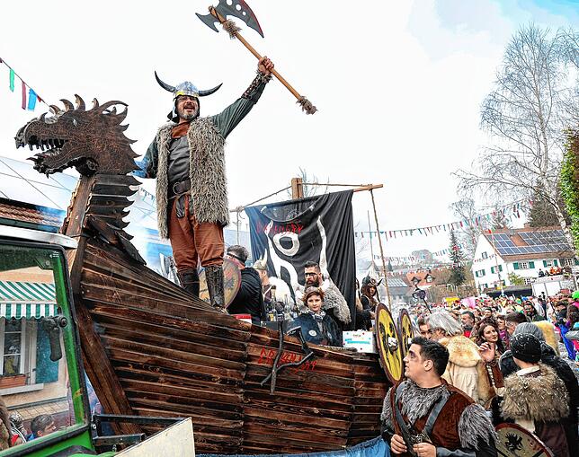 Eroberten den Scheinerberg mit dem Wikingerschiff: Die Bankholzer Joppen.
