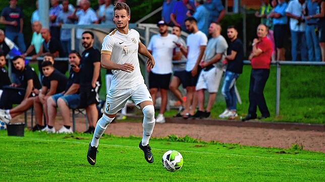 Matchwinner: Adrian Fischer traf zum 4:3-Erfolg gegen den FC Schönau zwei Mal für den bis dato sieglosen Bosporus FC Friedlingen.