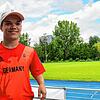 Im Singener Münchriedstadion kennt man ihn schon. Yannis Fischer hat hier unzählige Trainingseinheiten im Kugelstoßen absolviert. Jetzt ...