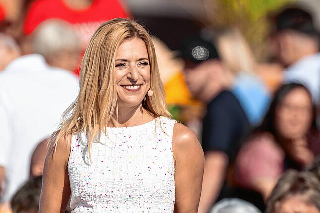 Stefan Mross bedankt sich nach dem Tod seiner Mutter bei Fans – Ex-Frau Stefanie Hertel sprang für ihn bei ‚Immer wieder sonntags‘ ein.