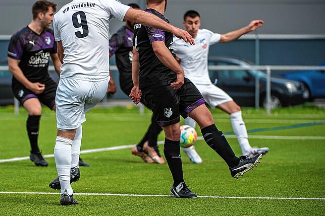 Bild 6: VfB Waldshut erreicht das Pokalfinale durch ein 3:2 gegen FC Wittlingen &ndash; und wir haben Bilder!