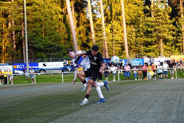 Bild 7: Der FV Tennenbronn gewinnt gegen den FC Öhningen-Gaienhofen. Wir haben die besten Bilder!