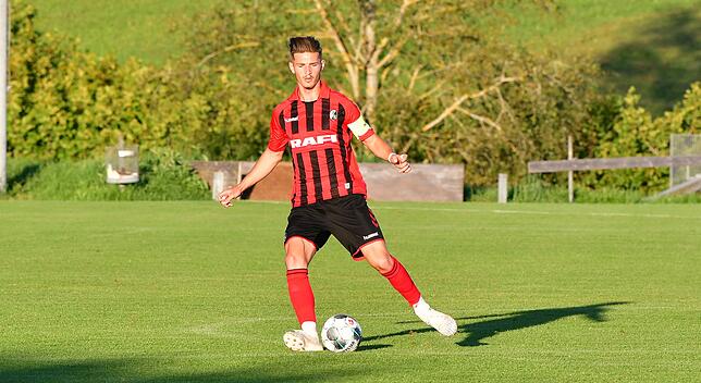 Bild 8: U19 des SC Freiburg besiegt die U18 des Team Aargau beim SV Waldhaus mit 6:0 &ndash; wir haben die Bilder!