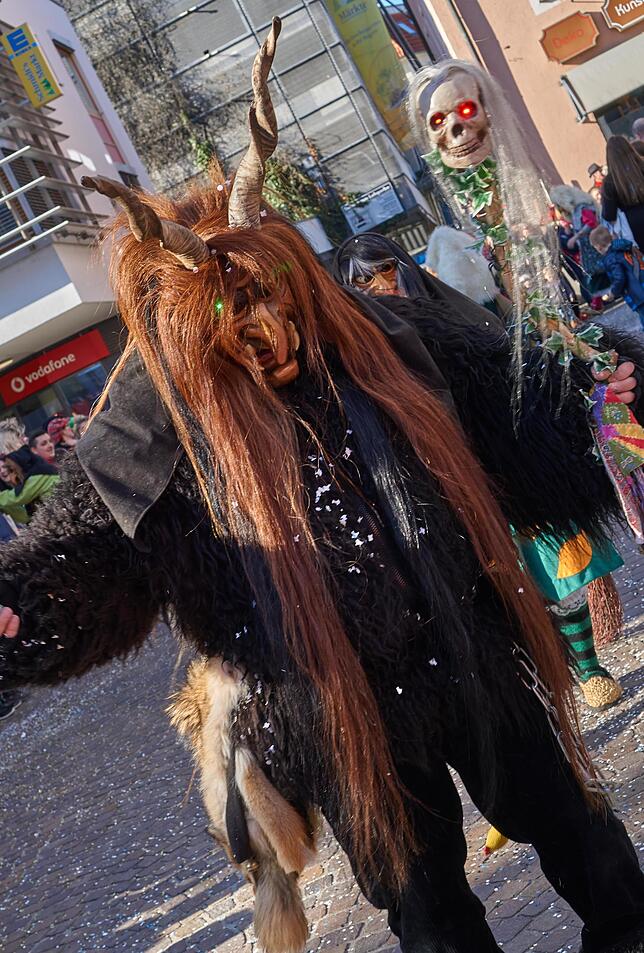 Bild 16: Bilder vom großen Umzug durch die Bad Säckinger Altstadt