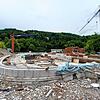 Gar nicht so leicht, die gesamten Bauarbeiten am großen Becken auf ein Bild zu bekommen.