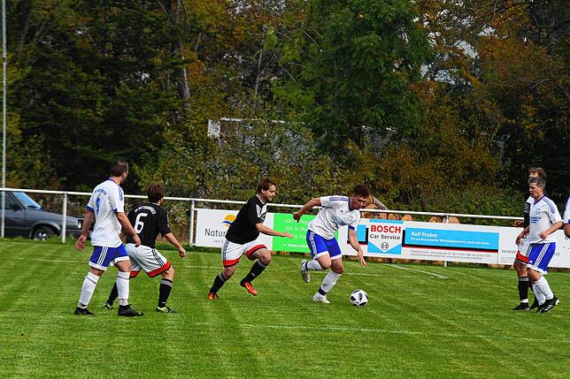 Bild 29: FC Dettighofen bleibt nach 0:2-Niederlage bei der SG Bettmaringen siegloses Schlusslicht der Liga &ndash; und wir haben Bilder!