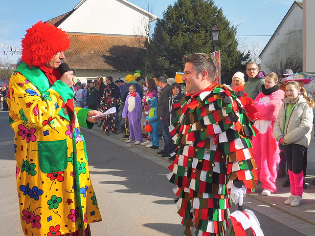 Bild 15: Närrisches Spektakel zum Fasnet-Sunntig-Umzug 2025