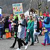 So wie auf dem Bild vom Narrenumzug 2020 kündigten Gurtweiler Frauen den Neuen Narrenverein an. Wenigstens mit der Ausgabe einer ...